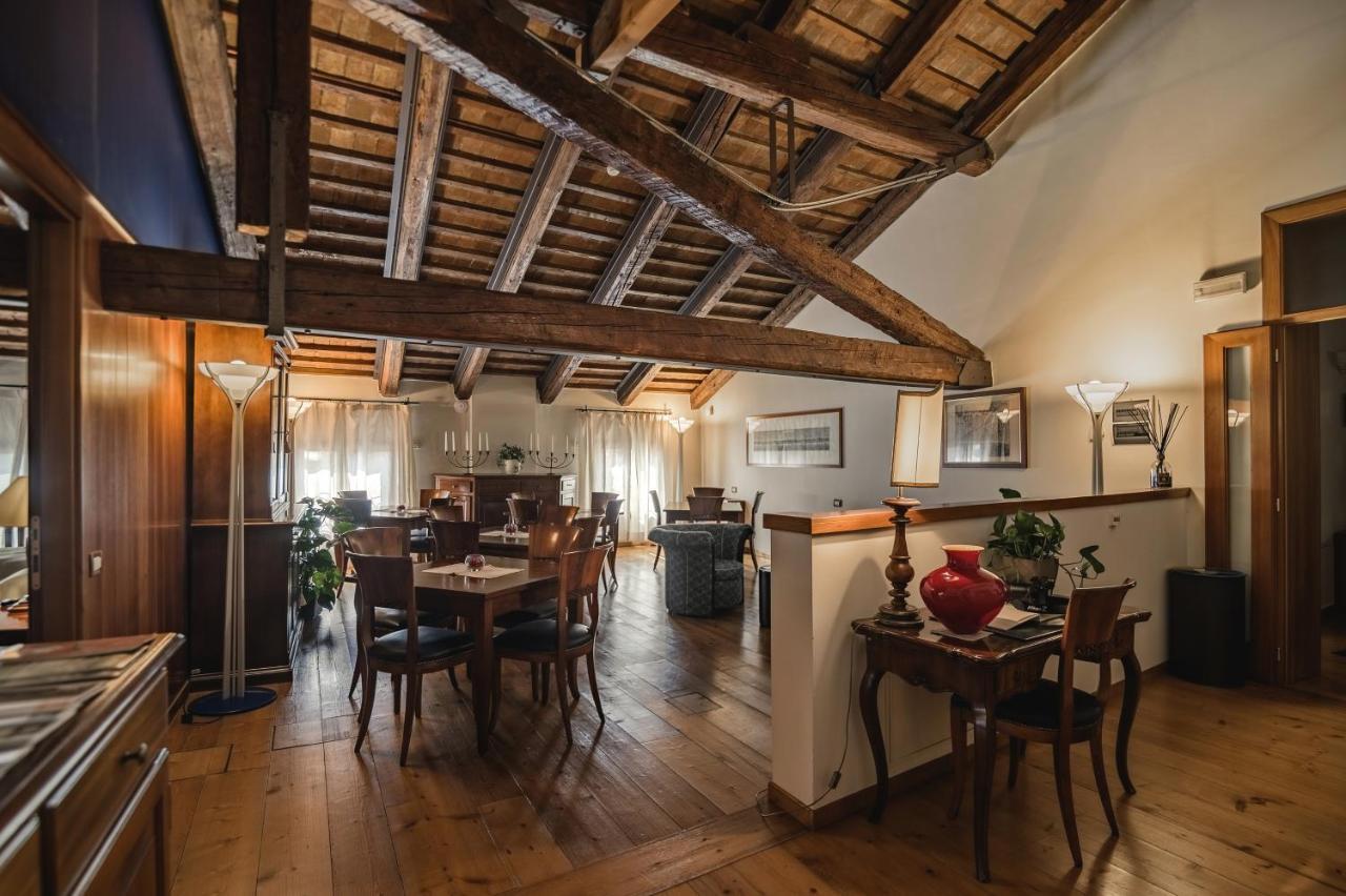 Le Camere Di Palazzo Bortolan トレヴィーゾ エクステリア 写真